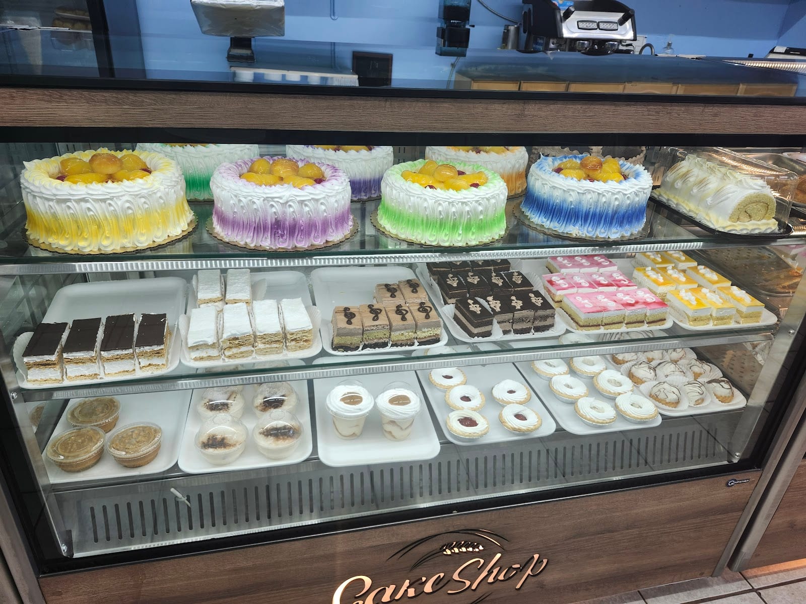 Emymar Bakery Corporation, photo 2