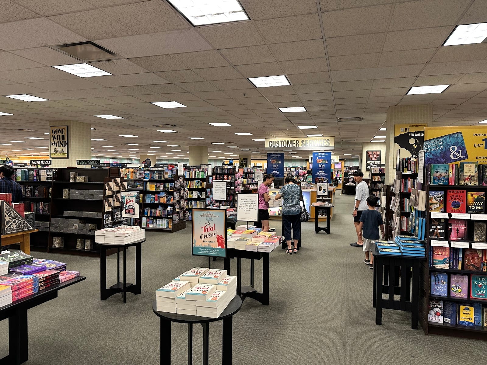 Barnes & Noble, photo 3