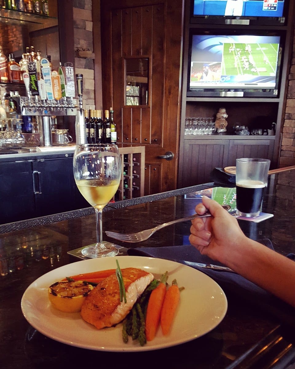 SJH Sports Bar & Grill, photo 4