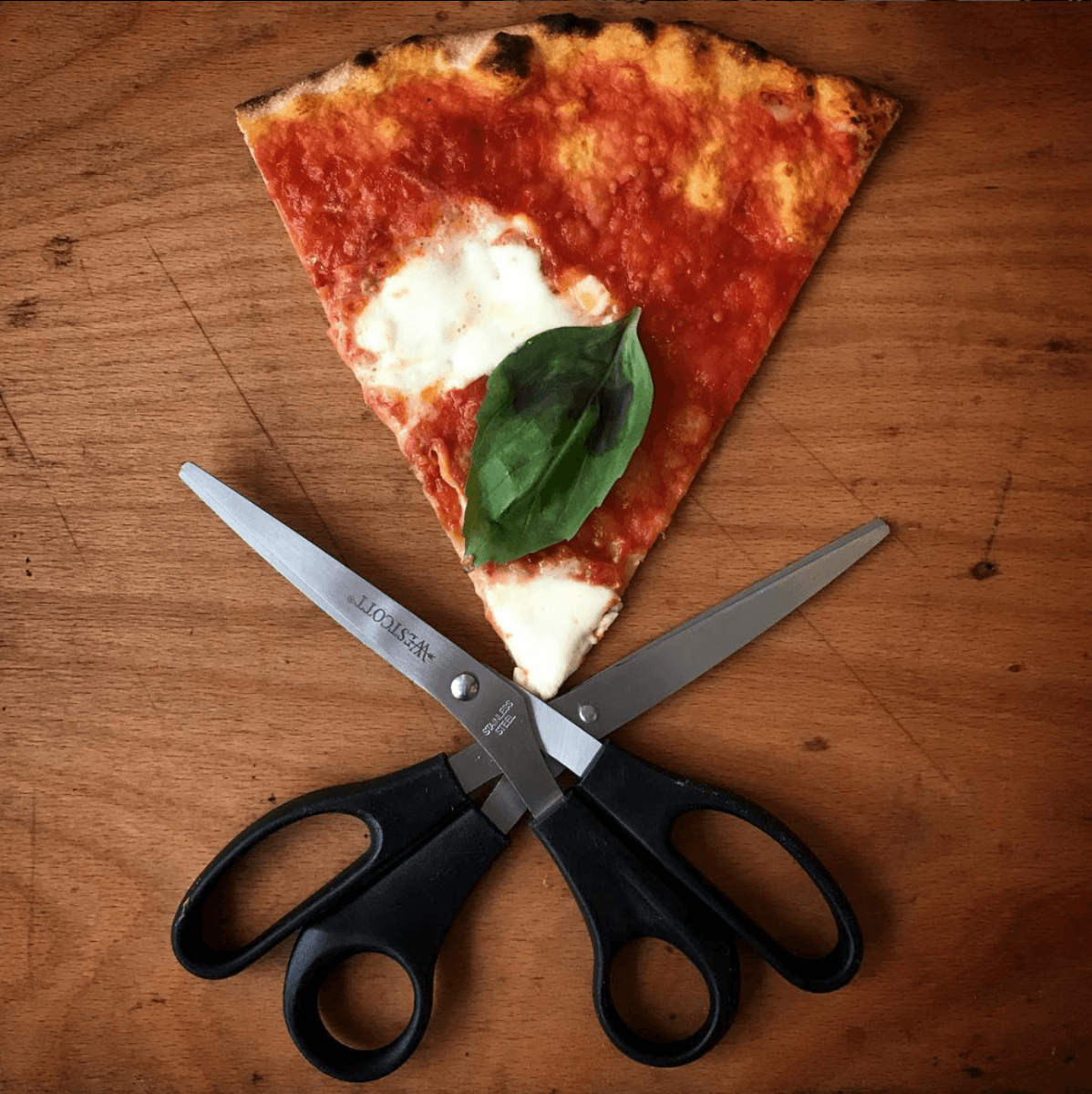 AVE Pizza Romana - République