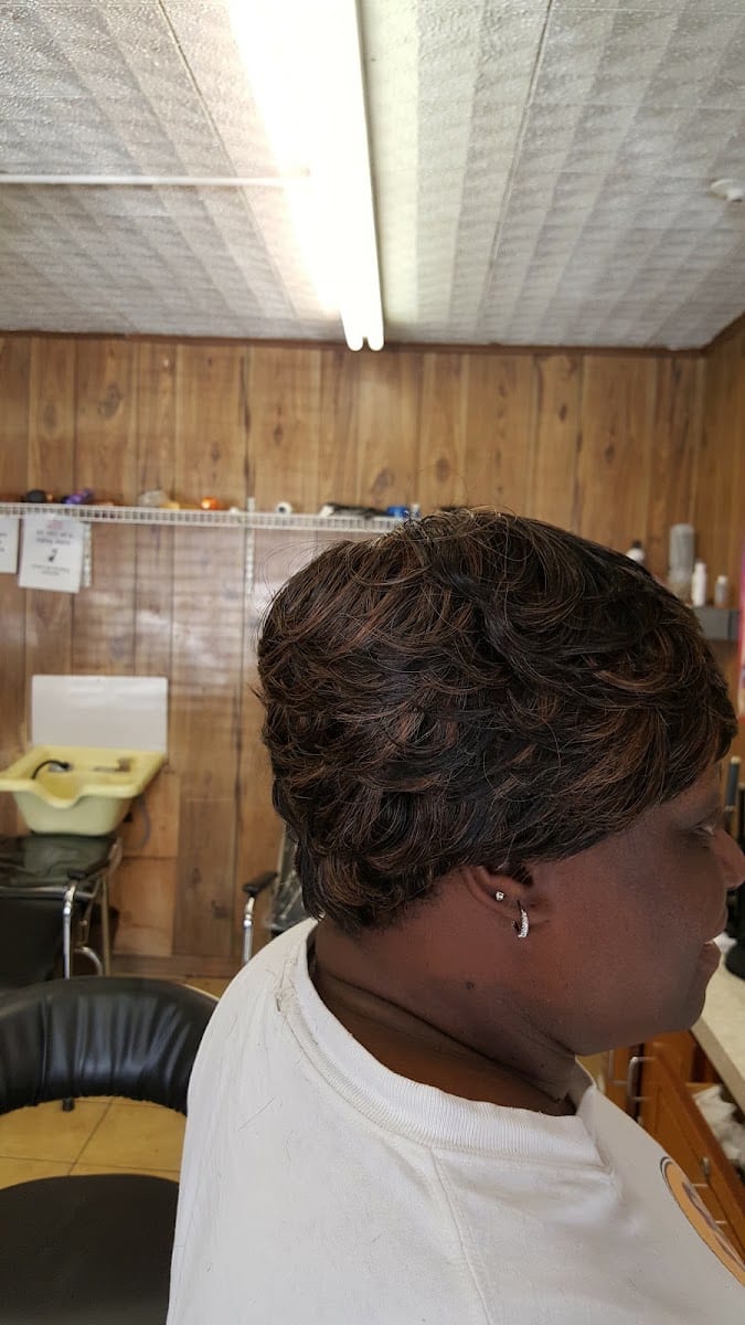 Reed's Style & Barber Center