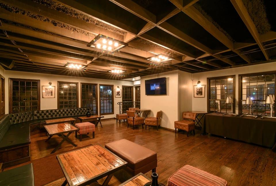 Capone's Oven & Bar, photo 2