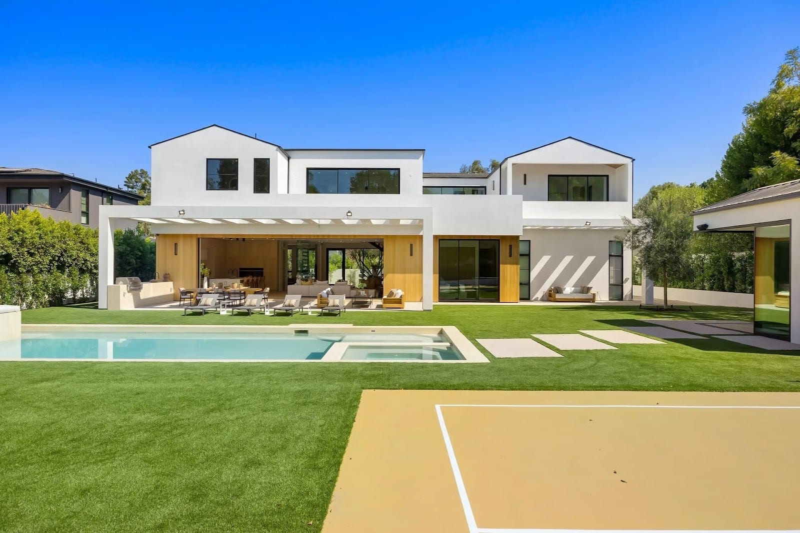 Alex LeBouton, Realty ONE Group, photo 3