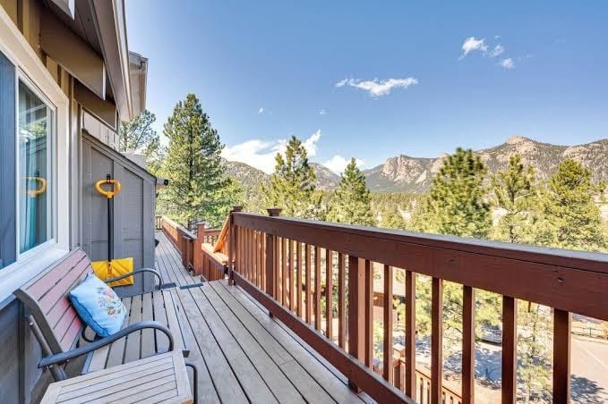 Top Quality Home -Moose Lodge - Great Prices close to RMNP dntn EP hiking trails, photo 2