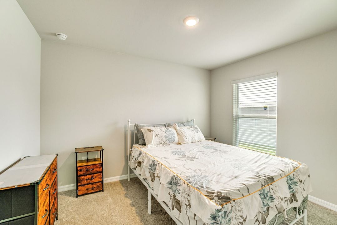 3 Mi to Port Charlotte Beach Park: Home w/ Patio! - House (3 Bedrooms)