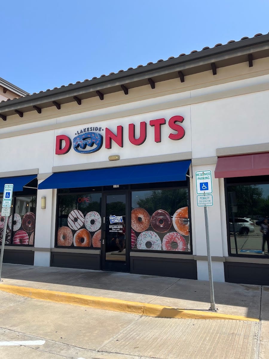 Lakeside Donuts