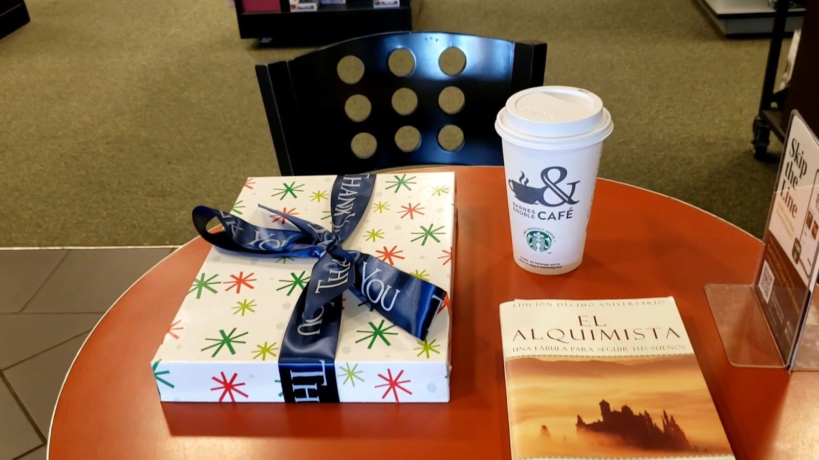 Barnes & Noble, photo 3