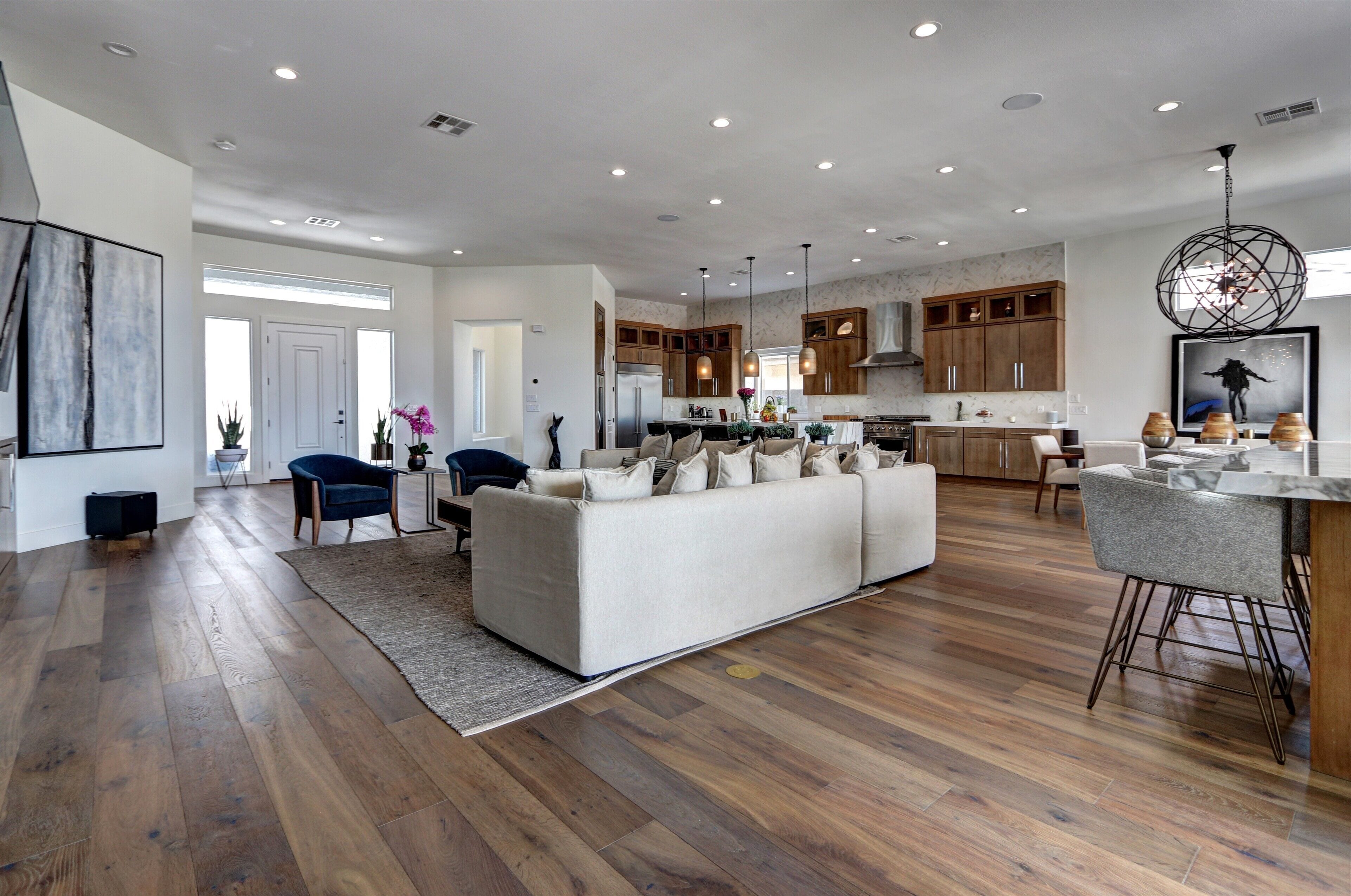 Stunning 1 Story, 3 Bdr W gym w peloton basic dumbells, massage room, Pool & Spa