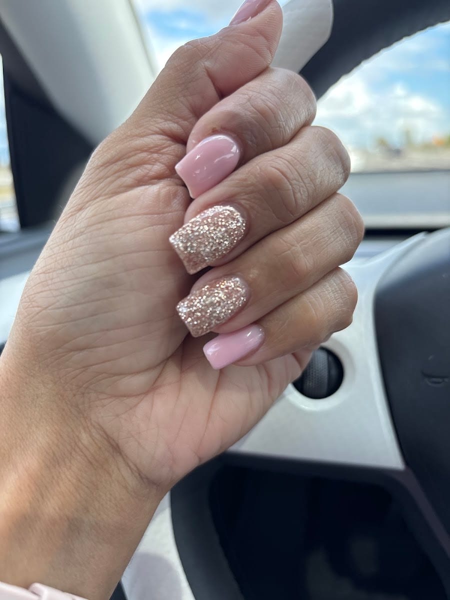 Champagne Nail Bar
