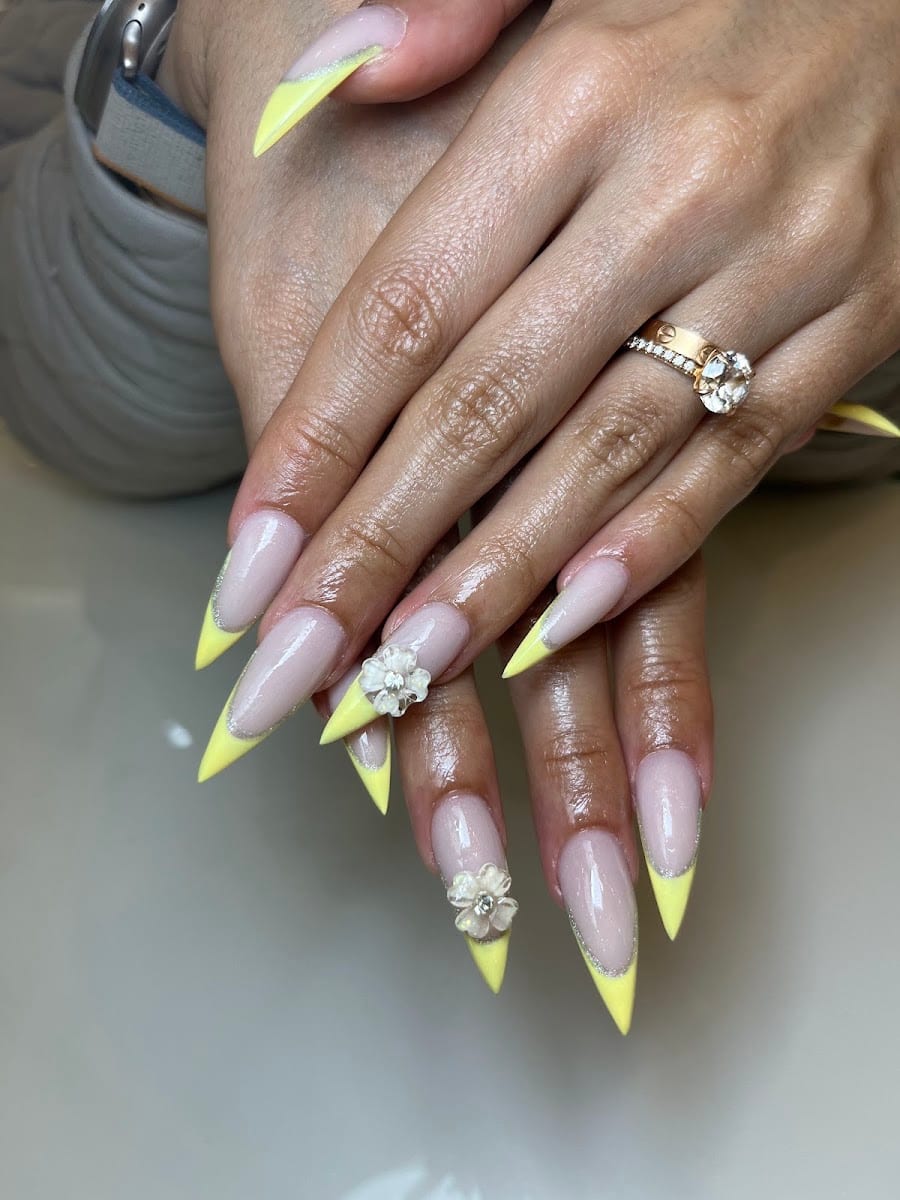 Lounge Luxury Nail & Lash