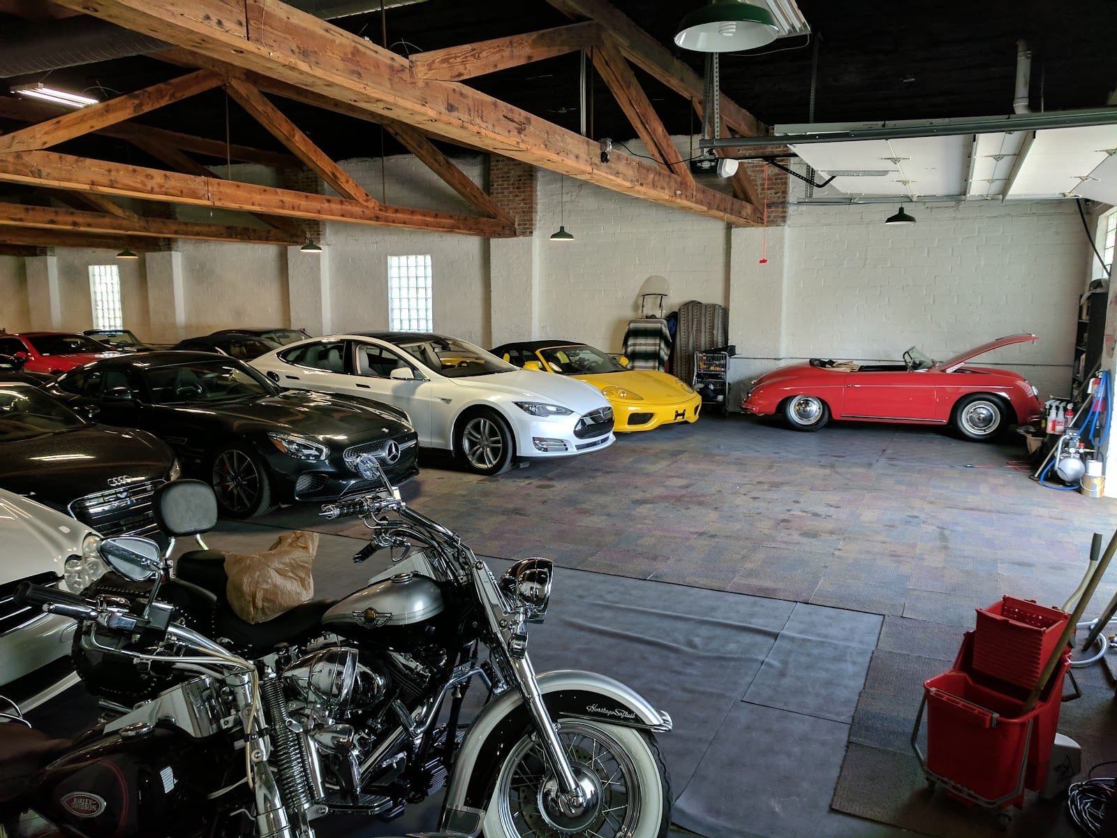 Florida Classic Car Storage and Sales, photo 3