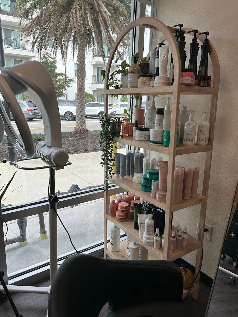 Silvana Perez Hair Stylist