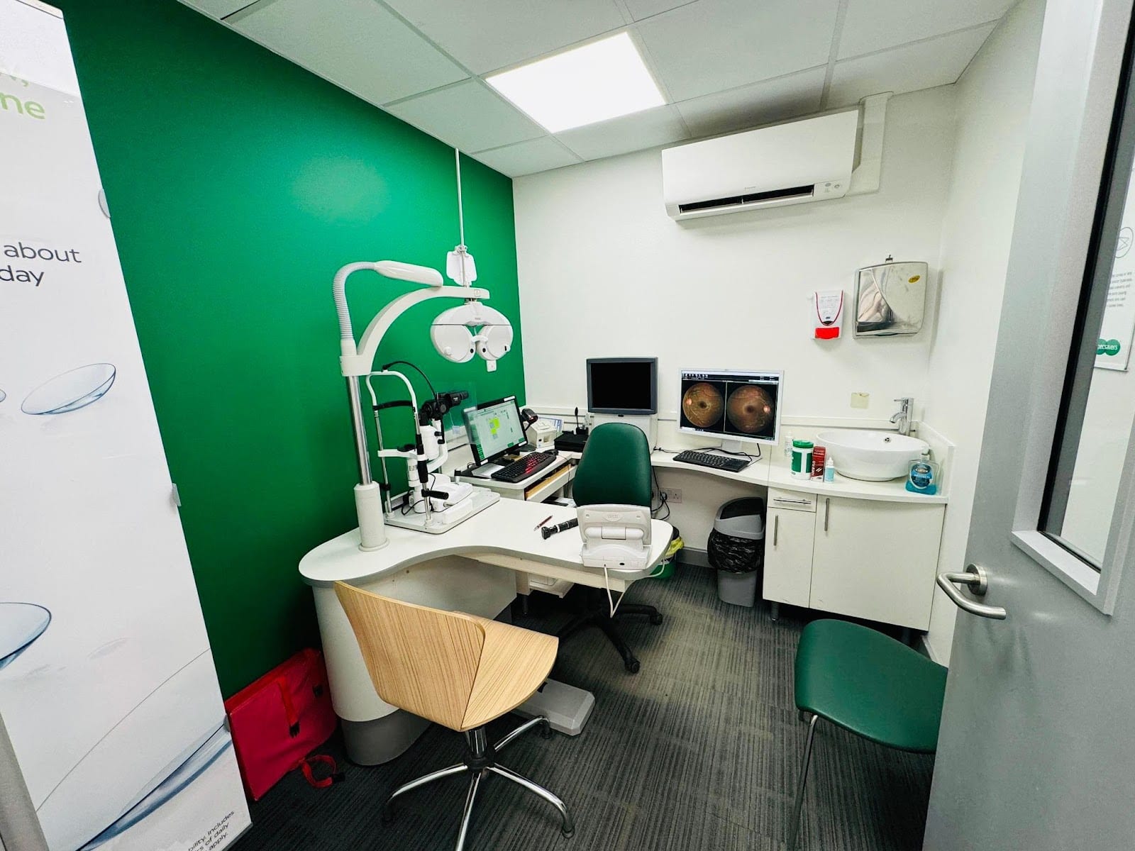 Specsavers Opticians and Audiologists - London Colney, photo 3