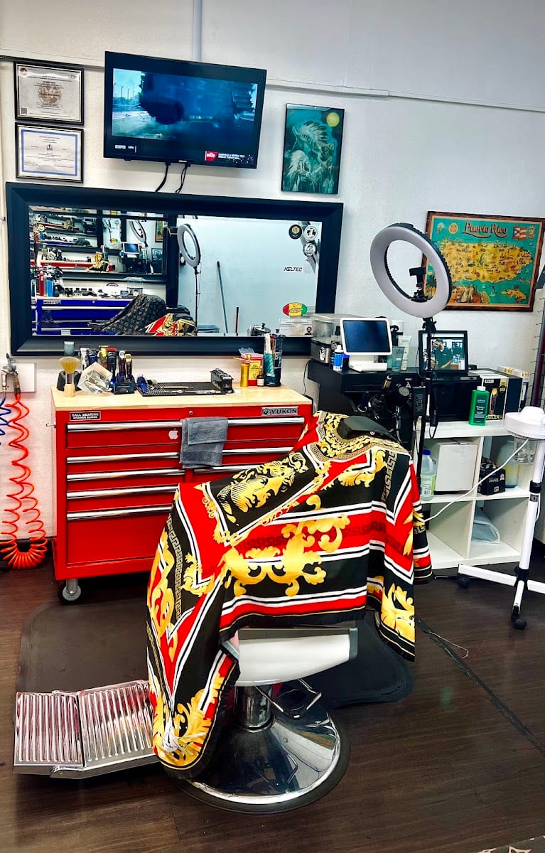 Burmuda Barbershop, photo 3