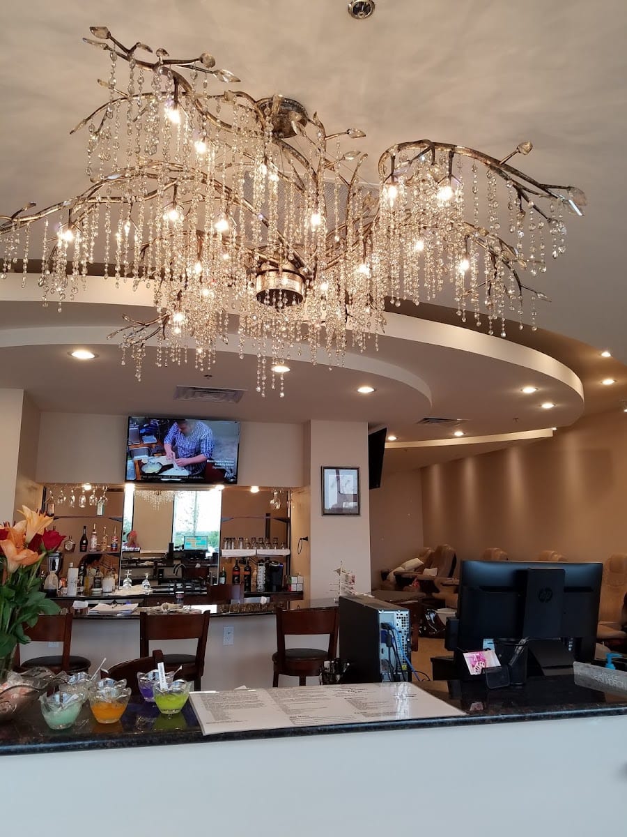 Victoria's Nail Bar, photo 2
