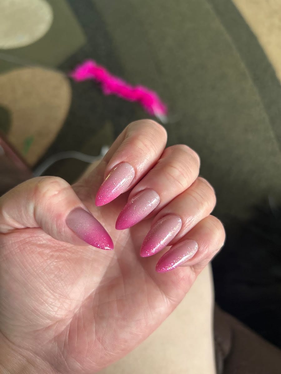 LaRee's Nail Studio