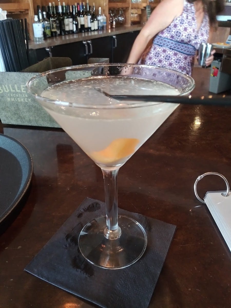 Vintage Fine Wine and Martini Bar, photo 2