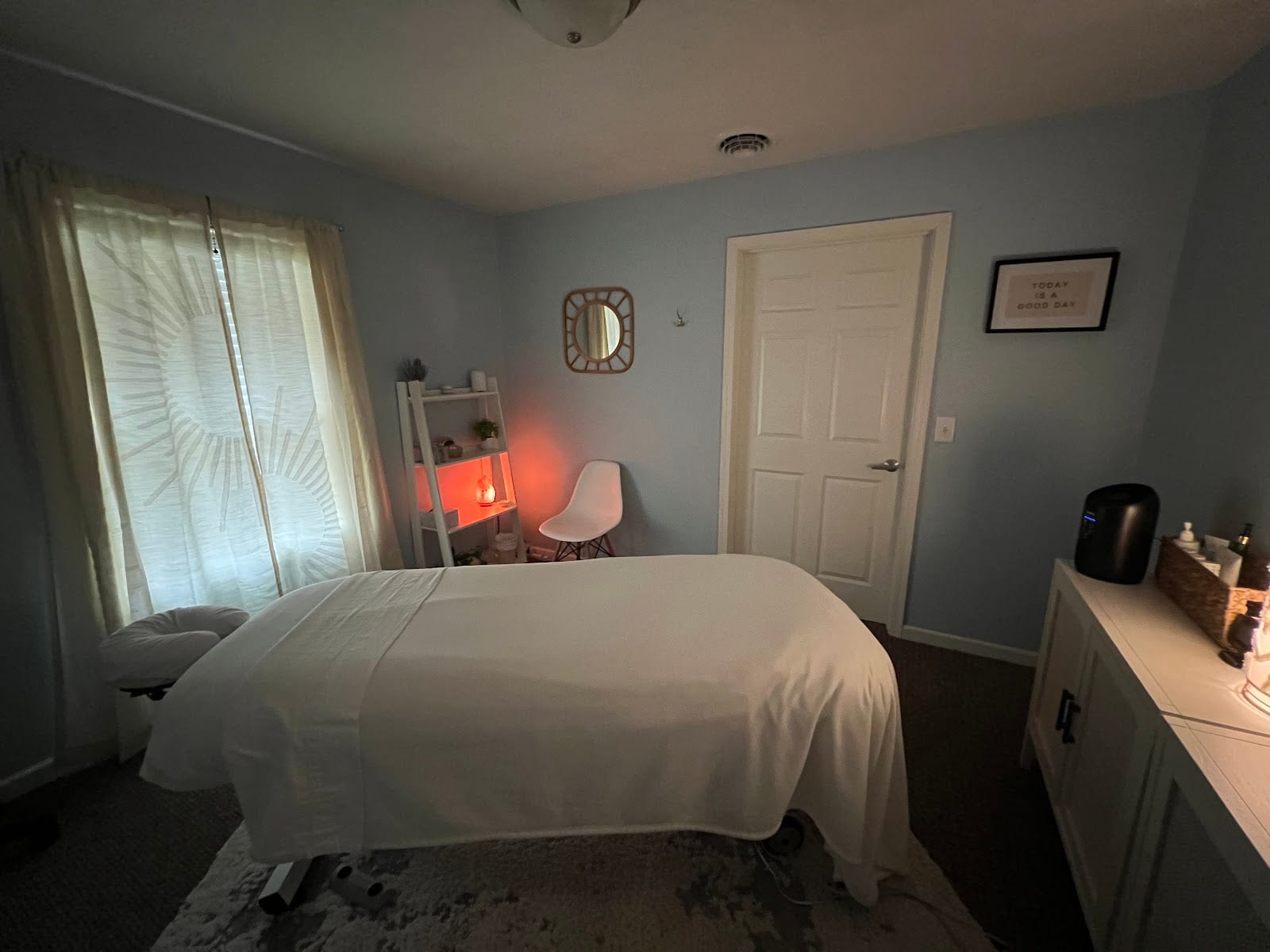 Associate Massage Therapists, photo 3
