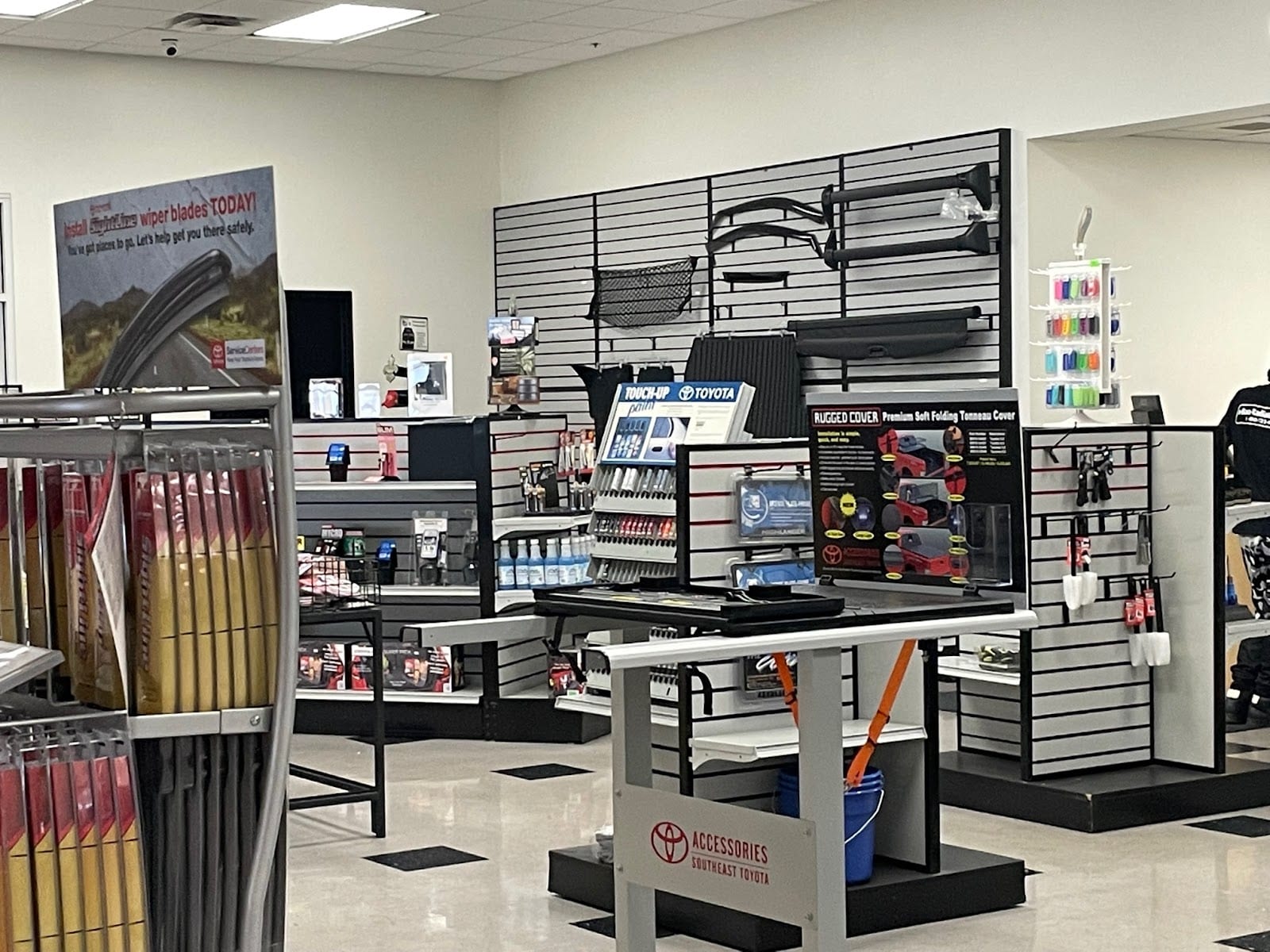 Toyota West Mobile Toyota Parts Store, photo 3