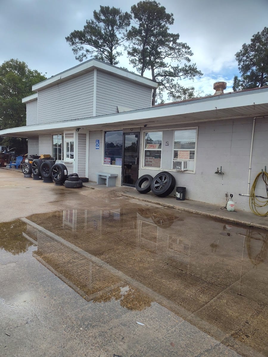 TJs Tire Shop