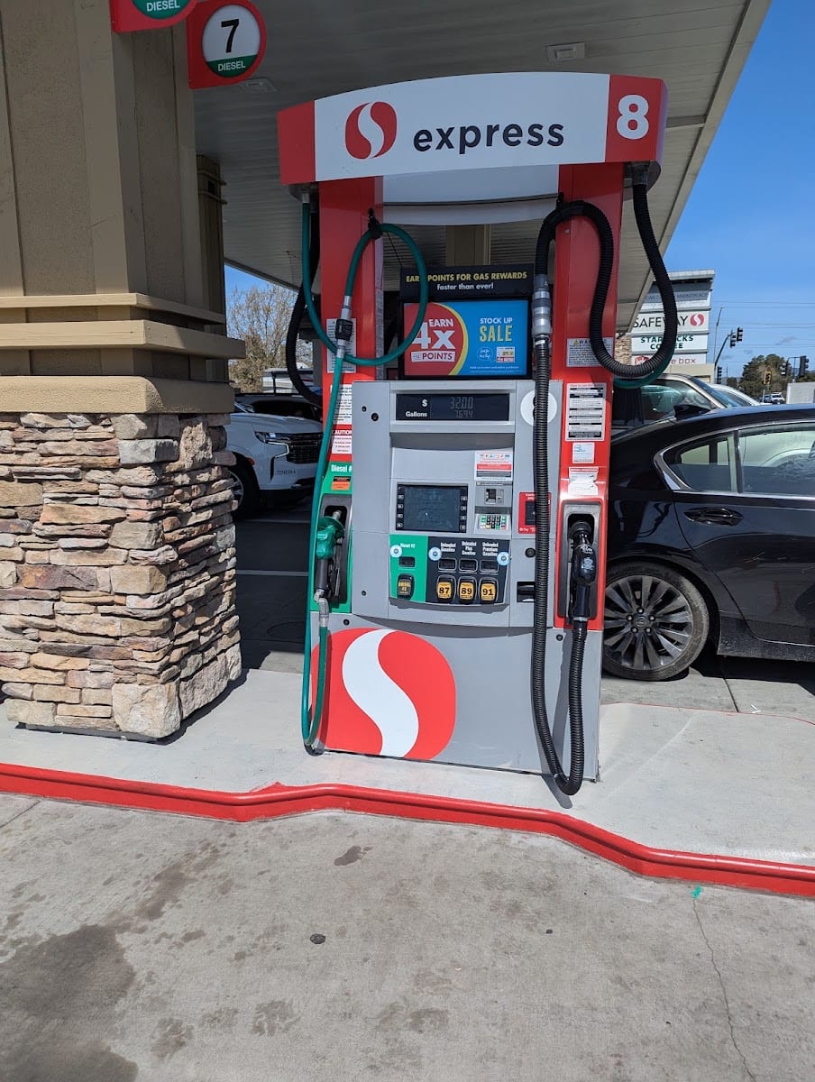 Safeway Fuel Station, photo 4
