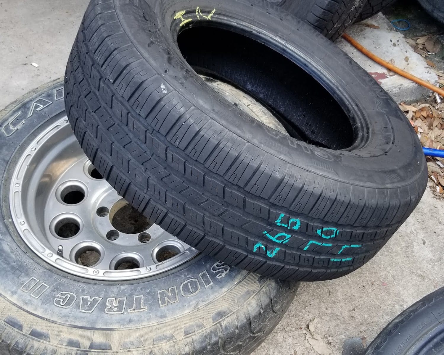 Quickstop Tires, photo 3
