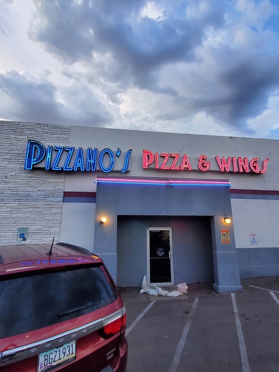 Pizzano's Pizza