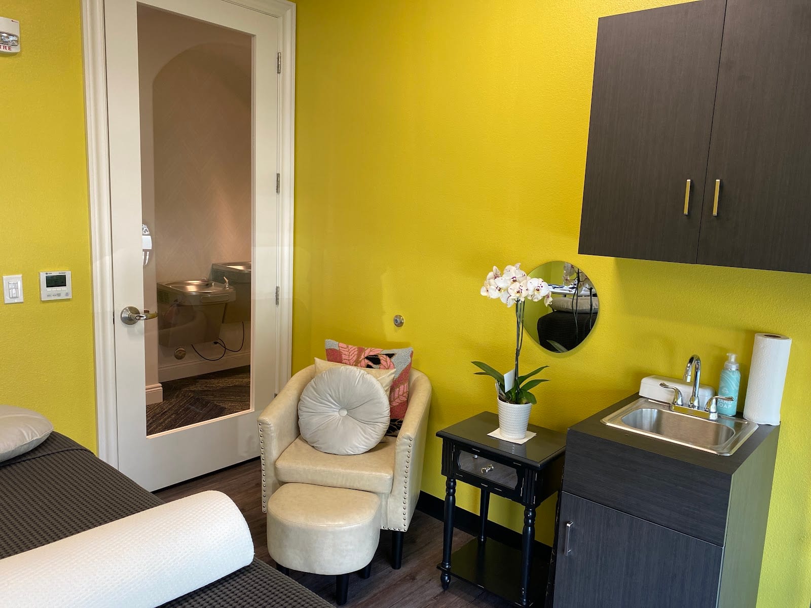 LEMONGRASS DAY SPA