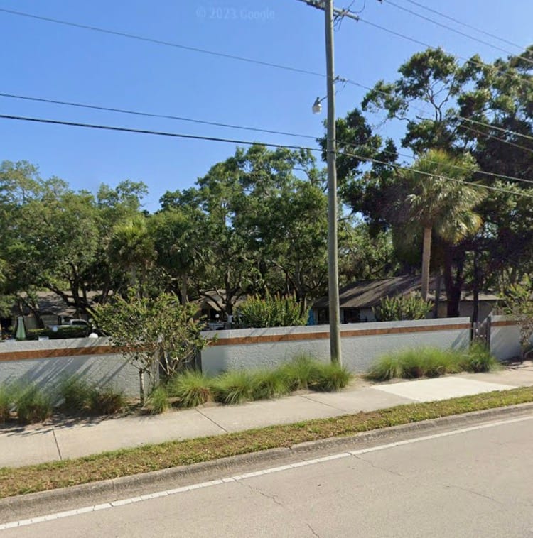 Oak Forest Pool, photo 3