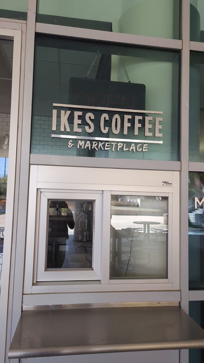 Ike's Coffee & Marketplace
