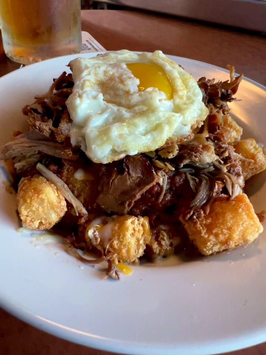 Henry's Bar and Grill, photo 3