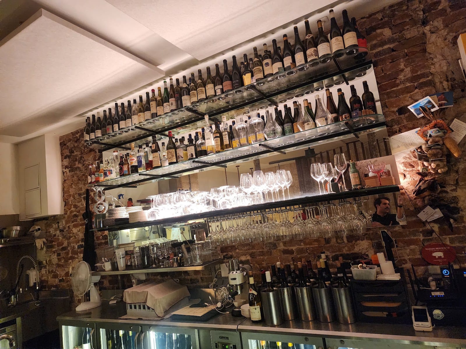 Pétard, Bar à vin