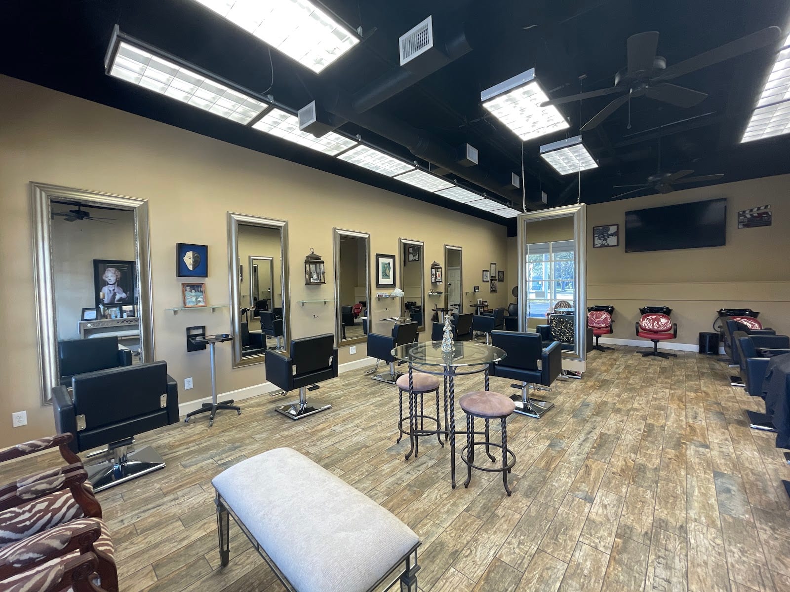 Michael Z Hair Salon, photo 2