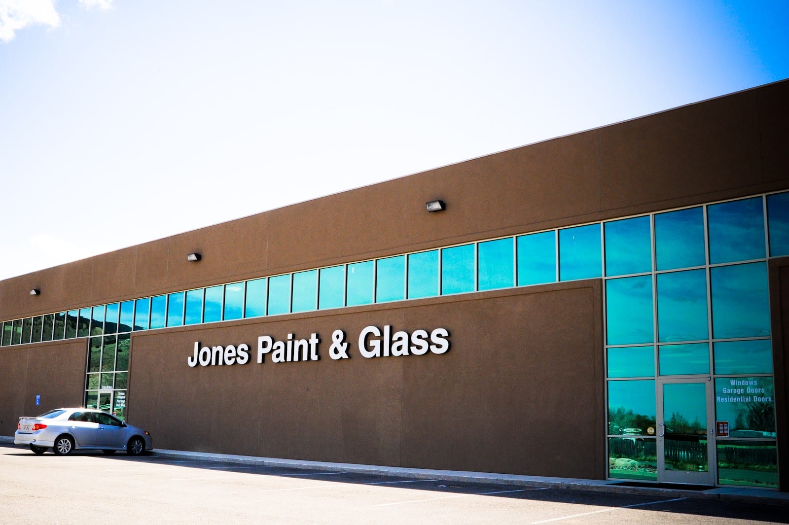 Jones Paint & Glass, photo 2