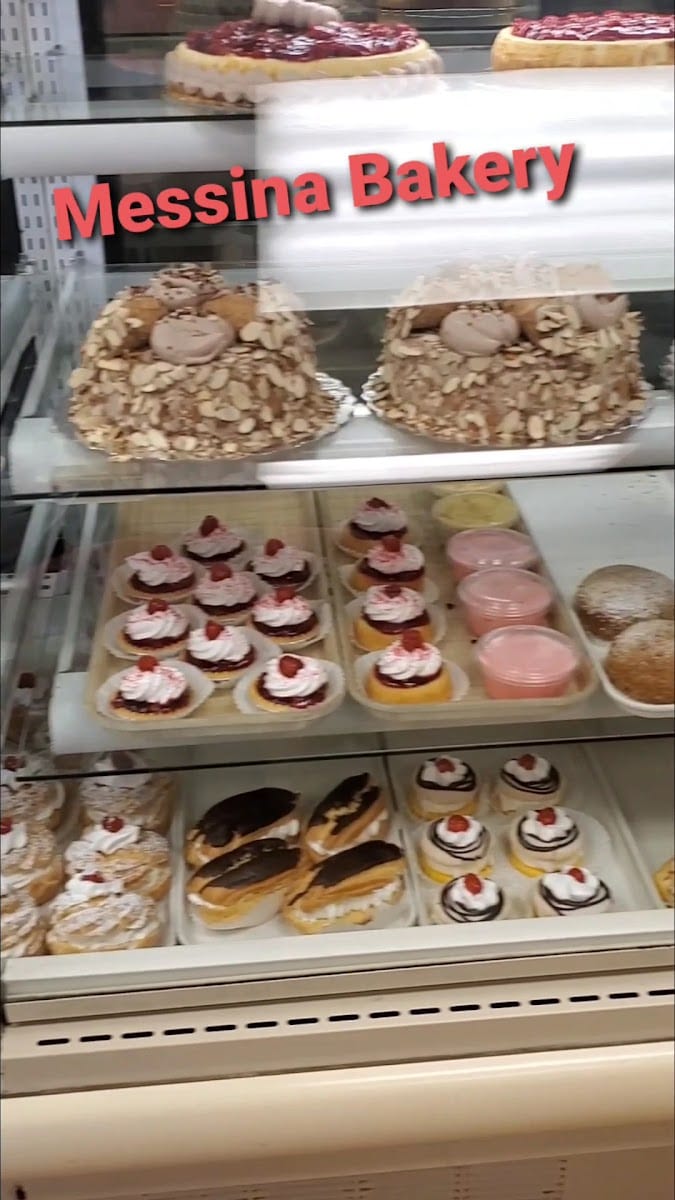 Messina Bakery, photo 2