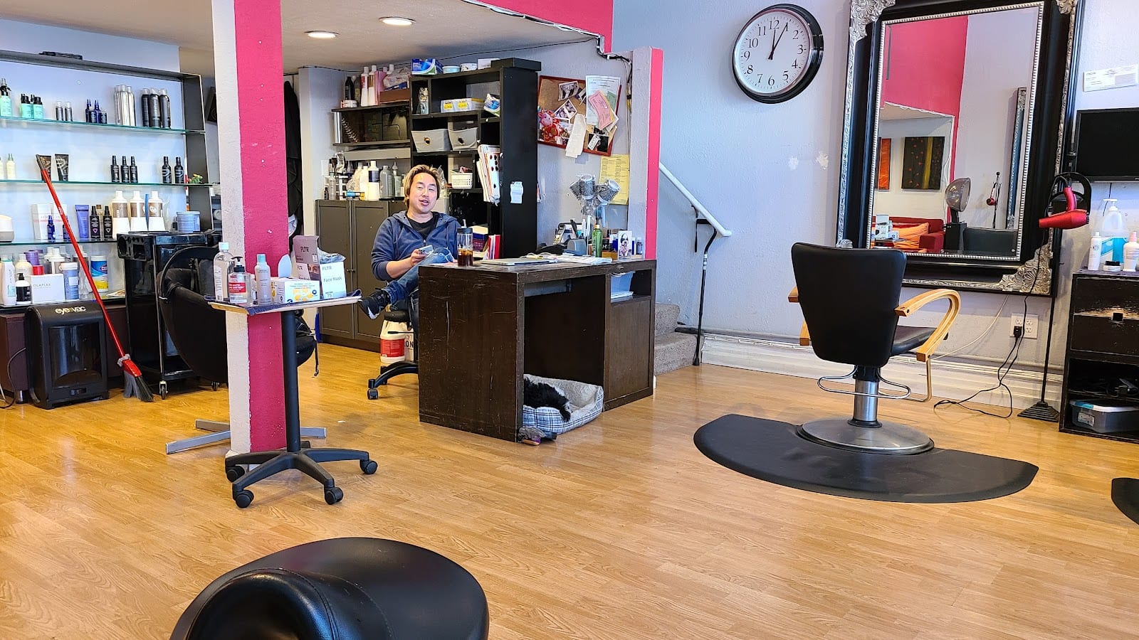 Salon Eight Thirty Seven