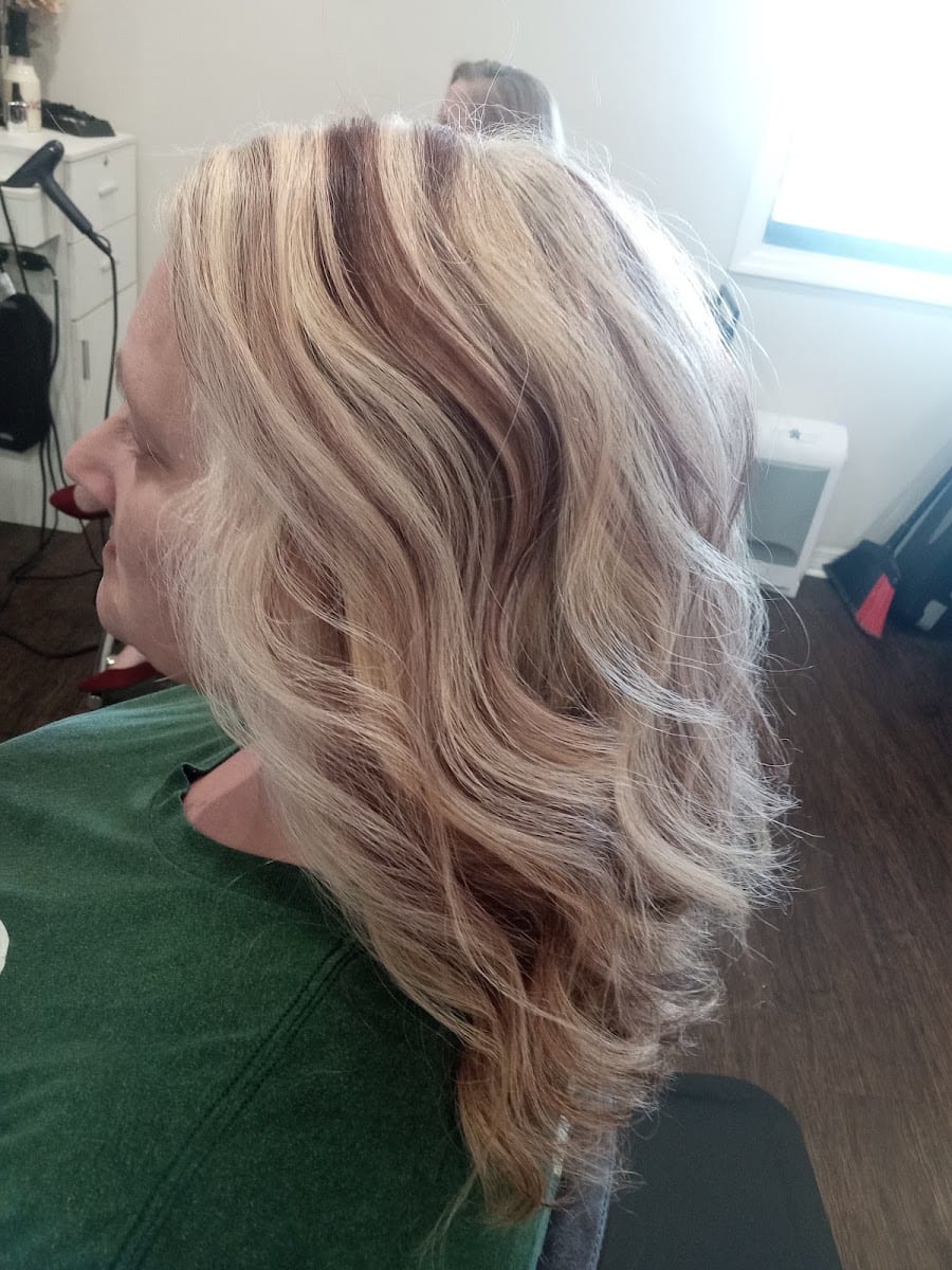 Home Town Hair, photo 3