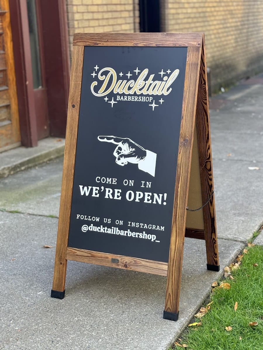 Ducktail Barbershop, photo 4