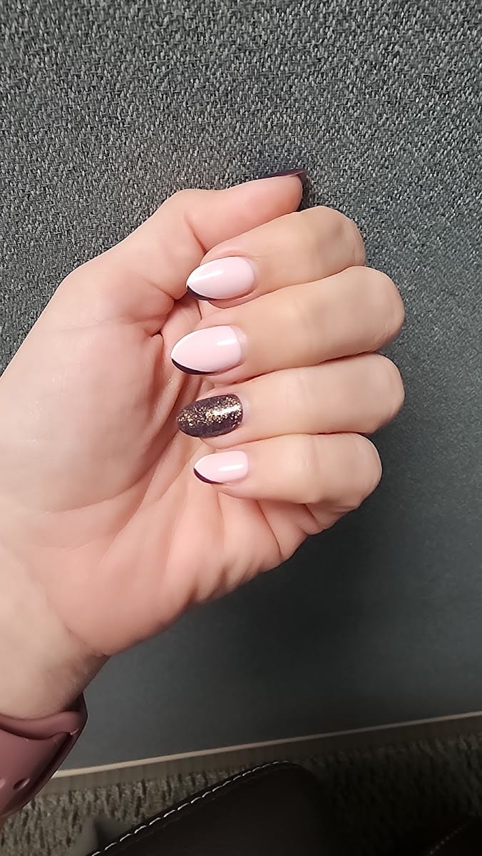 PAINT Nail Bar Lakewood Ranch