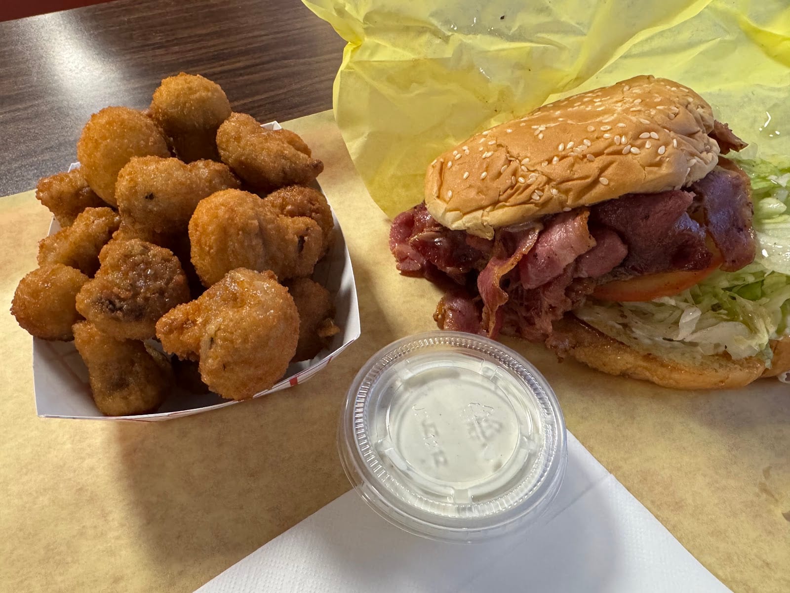 California Burgers & Deli, photo 3