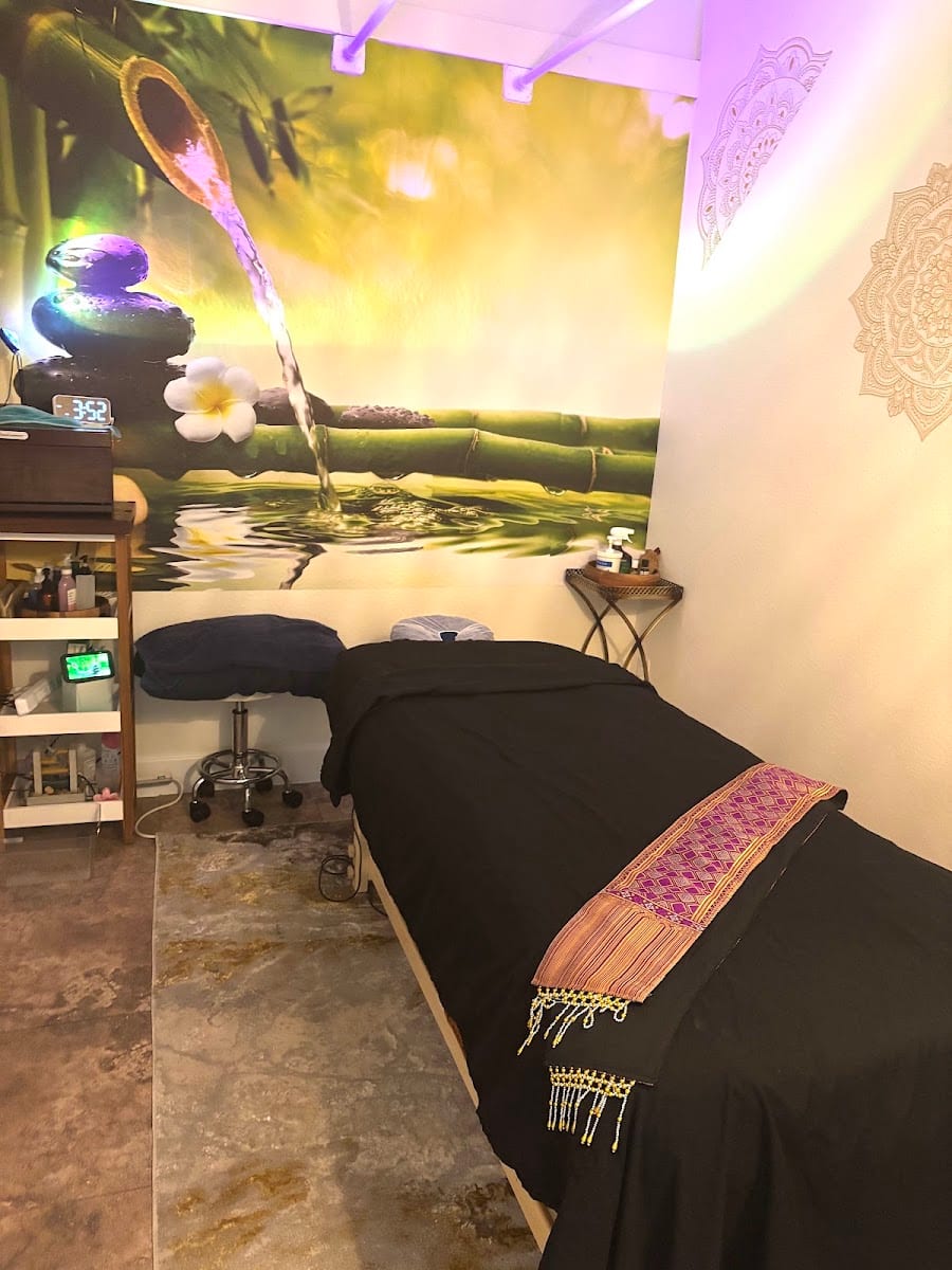 Creative Spa & Massage
