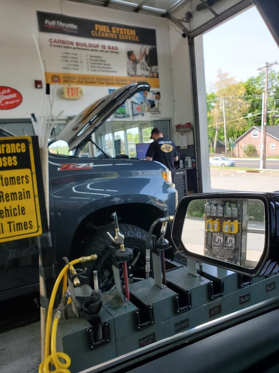 Lube Plus, photo 3