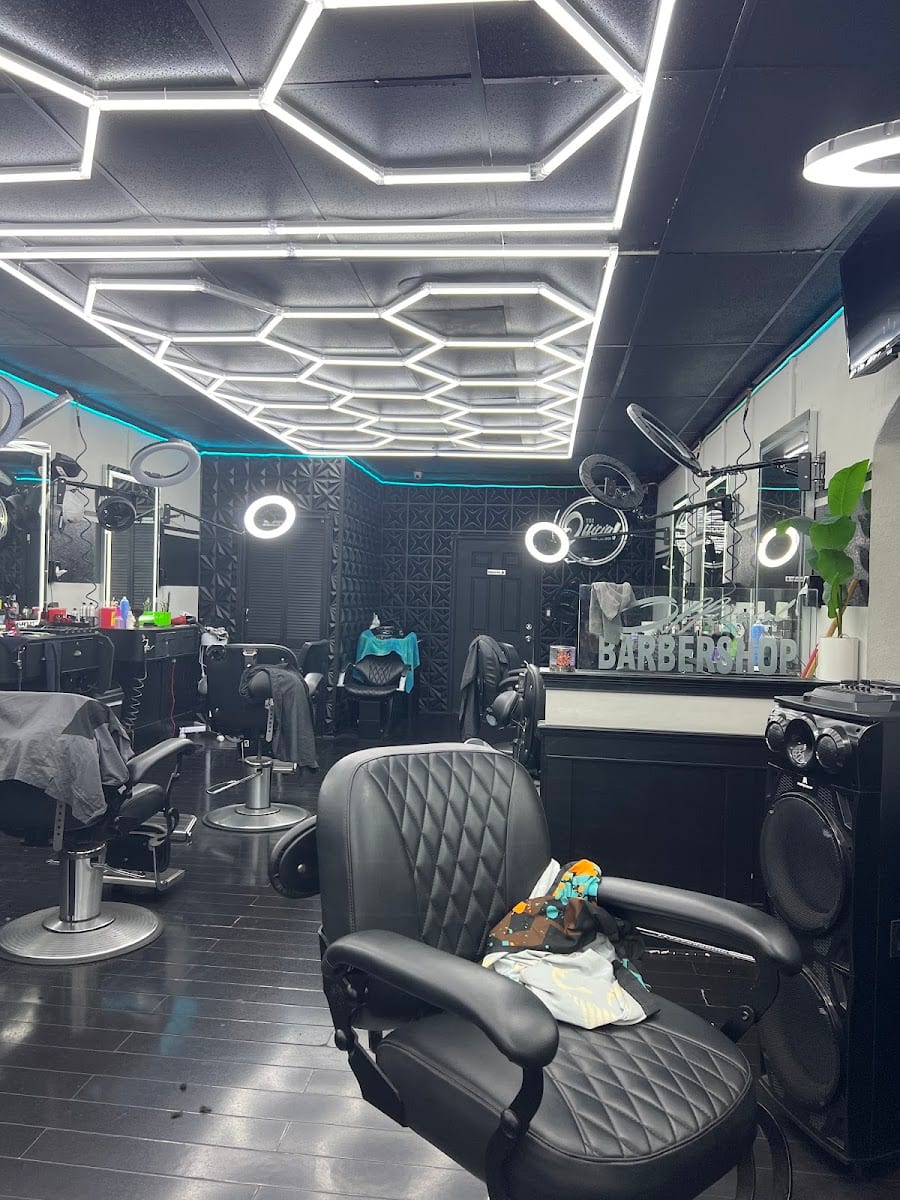 The Official La Perla Barbershop llc