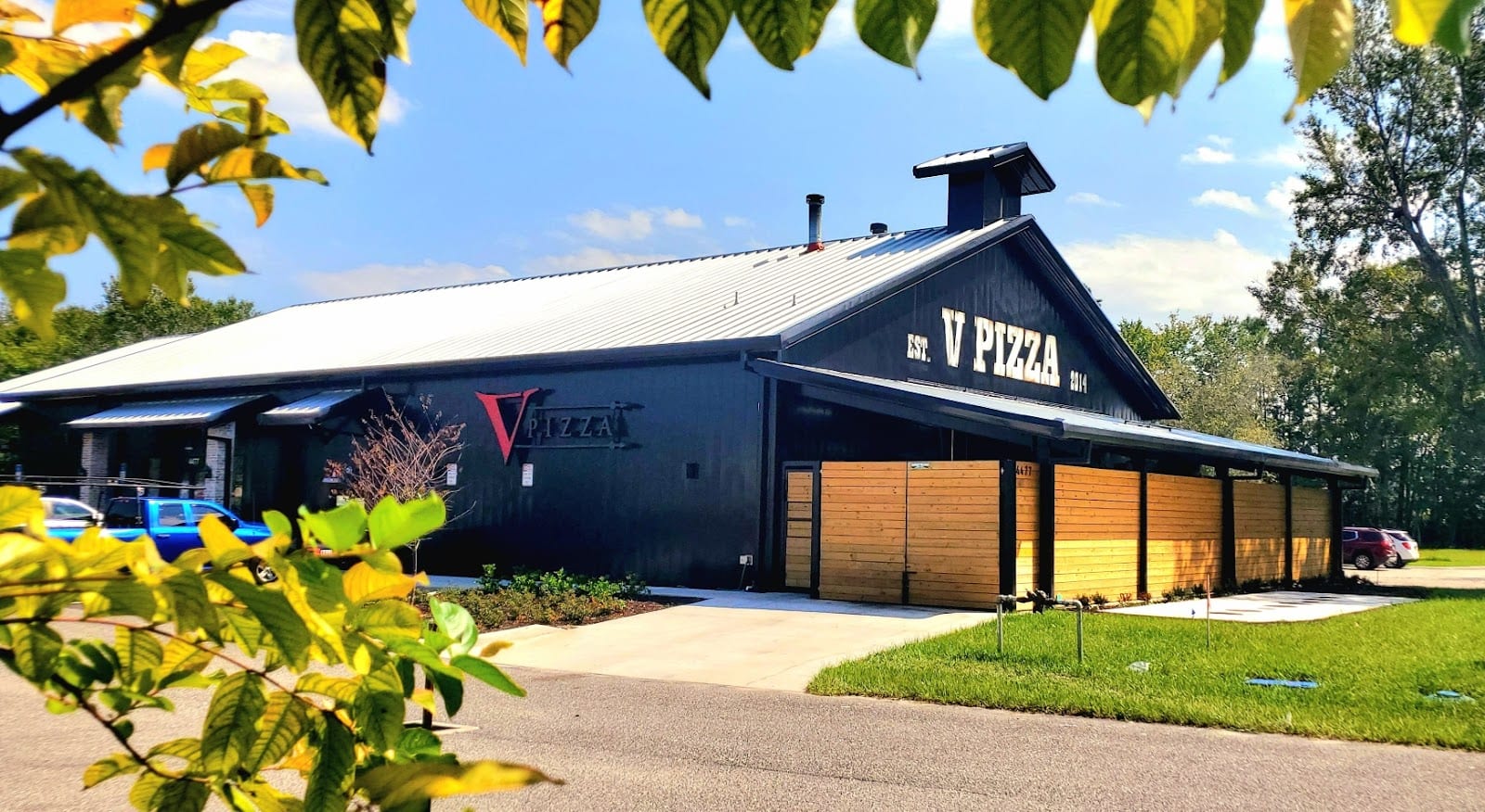V Pizza + Tap Garden, photo 2