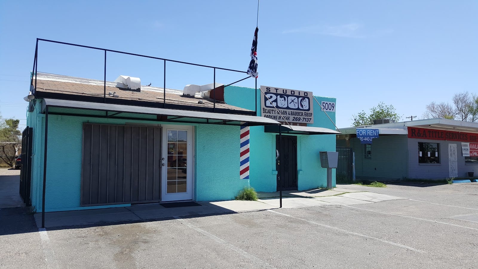 Studio 2000 Hair & Nails