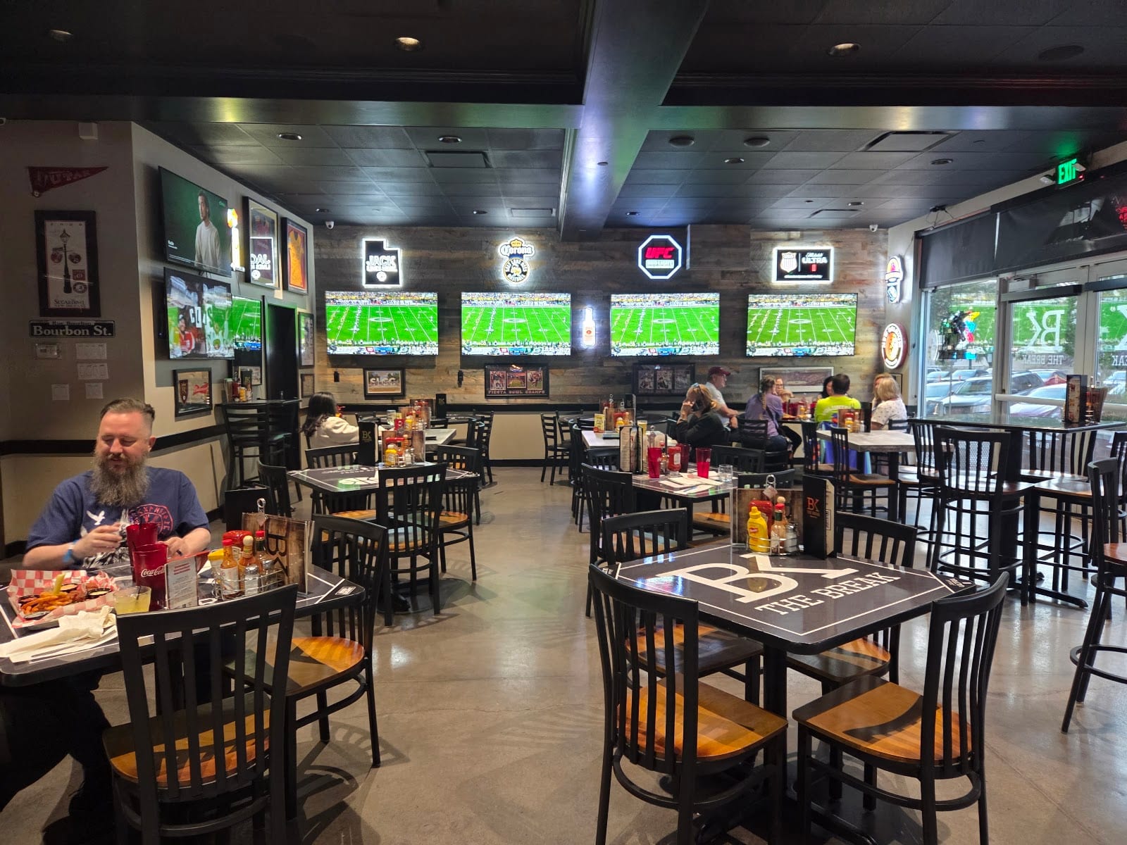 The Break Sports Grill Downtown SLC, photo 4