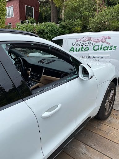 VELOCITY MOBILE AUTO GLASS, photo 3