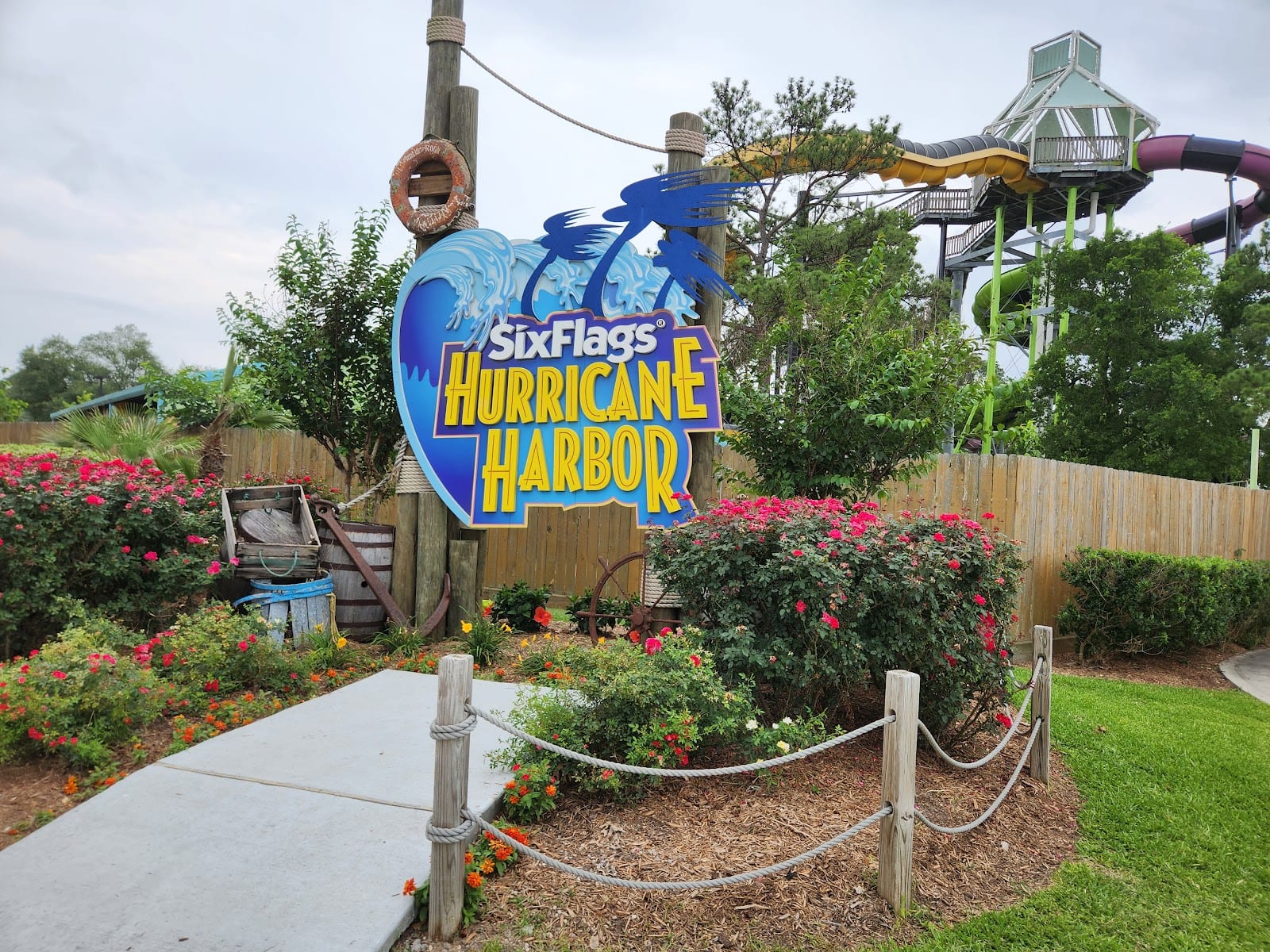 Hurricane Harbor Splashtown, photo 2