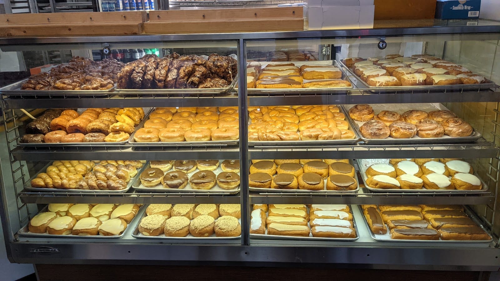 Tom's Donuts