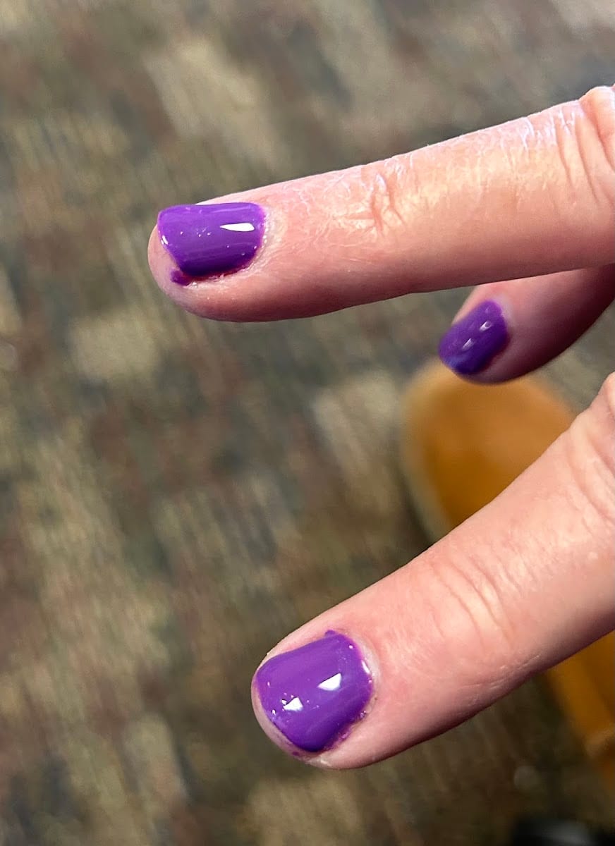 Happy Nails Logan